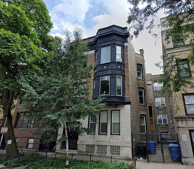 1st image of 749 W Cornelia Ave #1