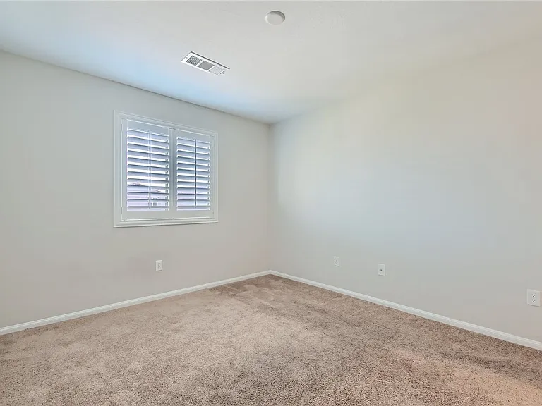 17 Pivot Ave — Photo 19