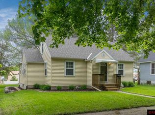 1616 N 2nd St, Mankato, MN 56001