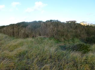 1418 Ocean Crest Ave SW, Ocean Shores, WA 98569