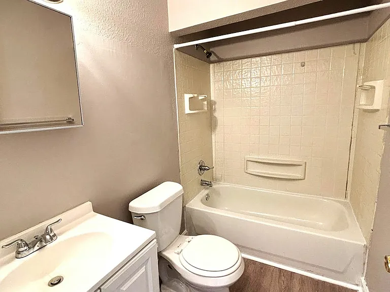 21047 Atlantic Ave — Photo 6