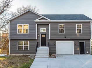 6 Prospect Street, Putnam, CT 06260