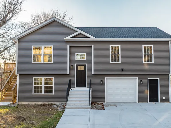 6 Prospect Street, Putnam, CT 06260