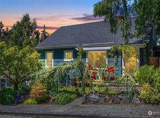 4452 SW Kenyon Pl, Seattle, WA 98136