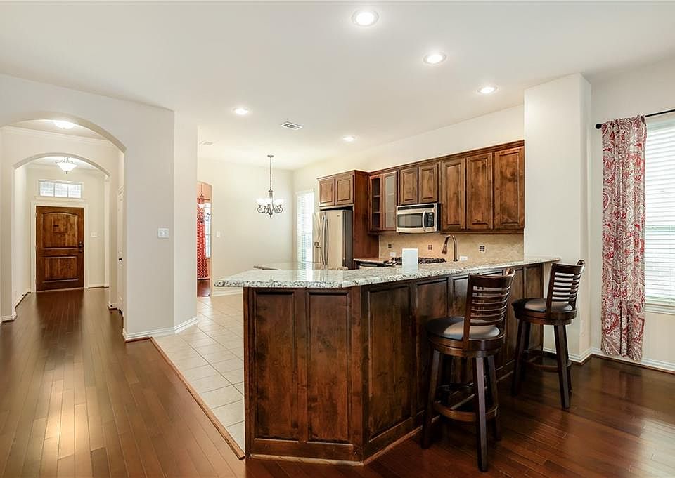 1st image of 5013 Berkley Dr