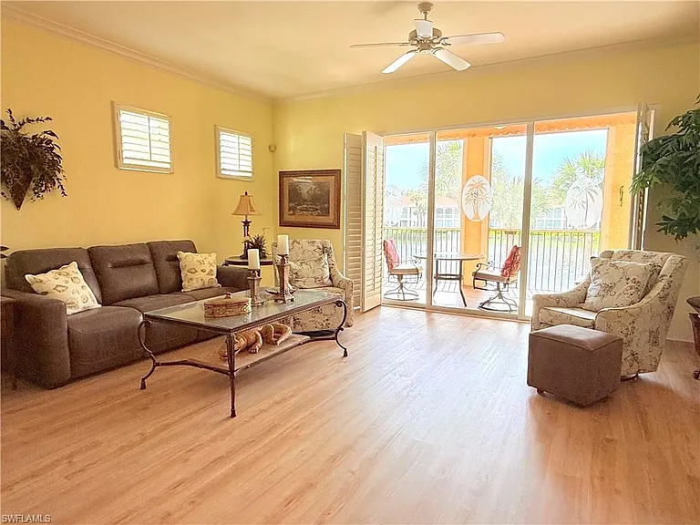 1000 L Ambiance Cir #201 — Photo 6