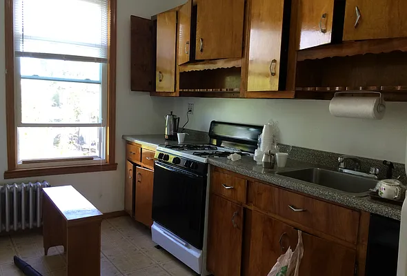 Rented by BuySell Real Estate Inc | media 30