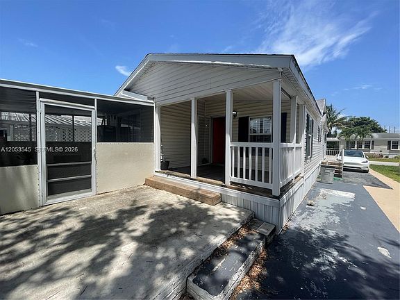 2nd image of 3070 Cove Dr
