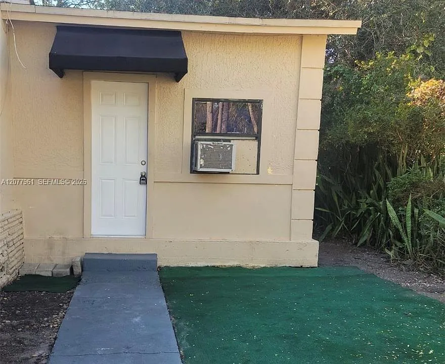 842 NW 107th St #EFFICIENCY