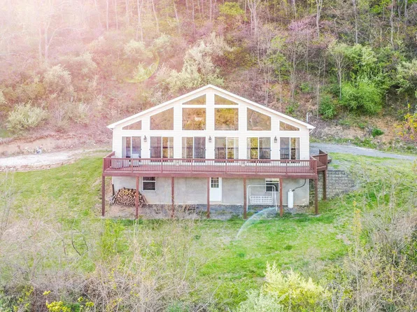 321 High Knob Ln, Keyser, WV 26726