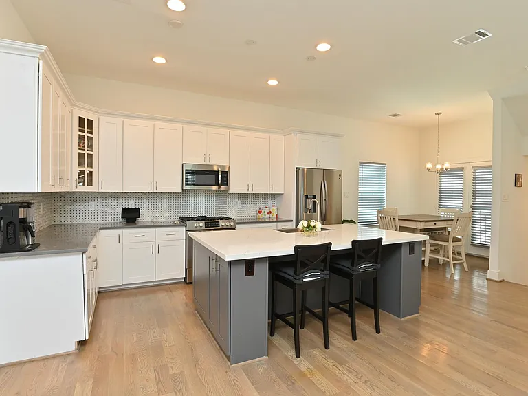 1117 W 16th St #C — Photo 44