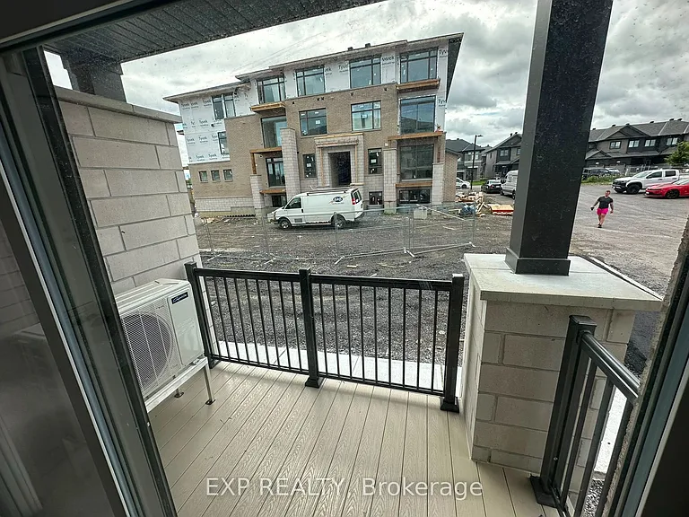 1055 Cedar Creek Dr #J — Photo 11