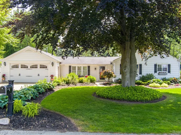 10227 King Rd, Davisburg, MI 48350