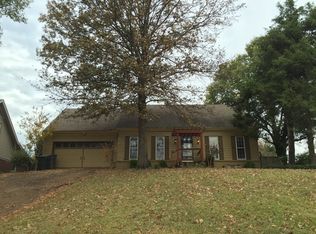 1077 Dove Hollow Dr, Cordova, TN 38018
