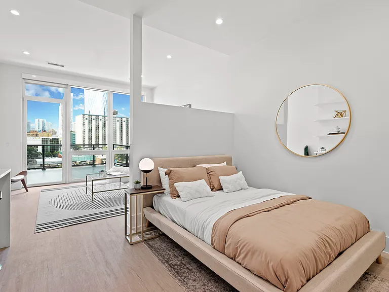 Luxe Suites Chicago Luxury Apartments — Photo 73