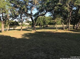 2927 Rolling Oaks Dr, New Braunfels, TX 78132