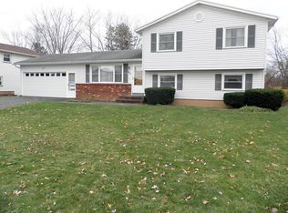 94 Riviera Dr, Rochester, NY 14624