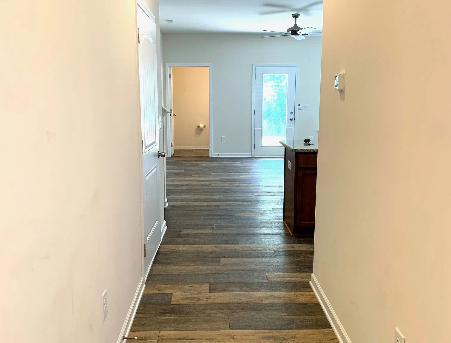 3 bed, 2218 sqft, $2,150 — Photo 2