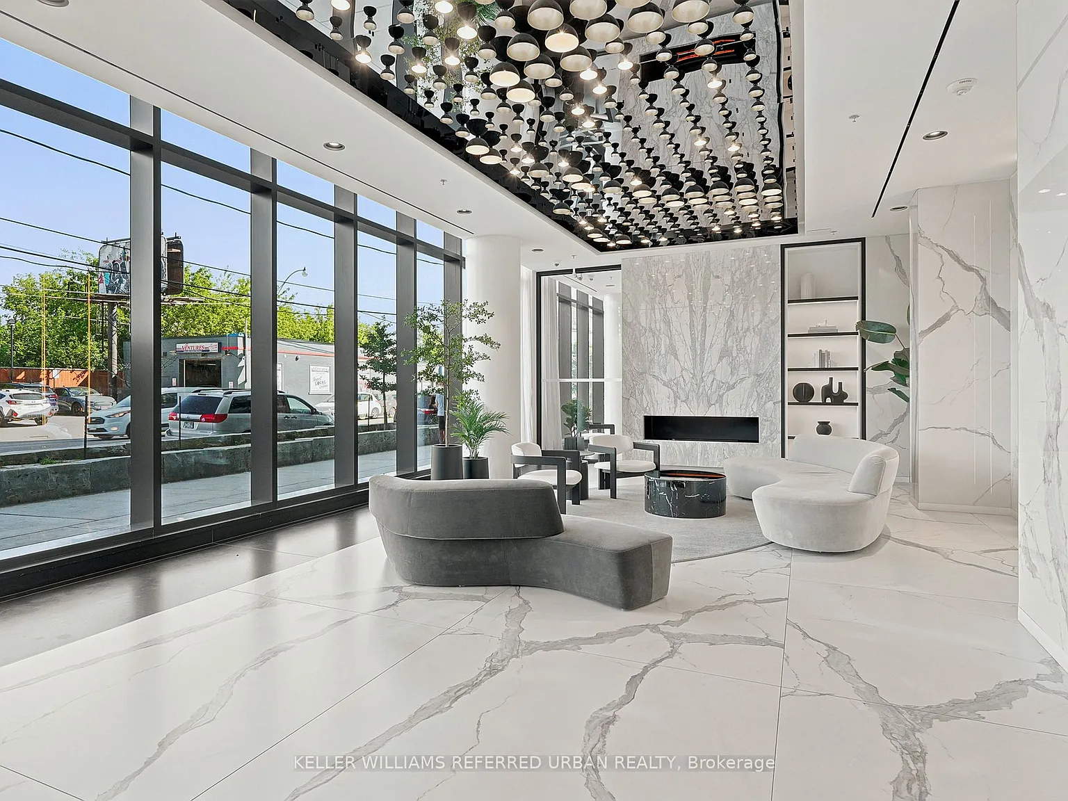 1 bed, $2,000 — Photo 1