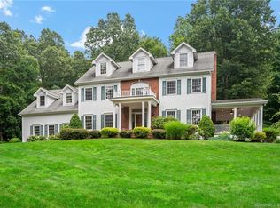 7 Bridle Path Trl, Newtown, CT 06470