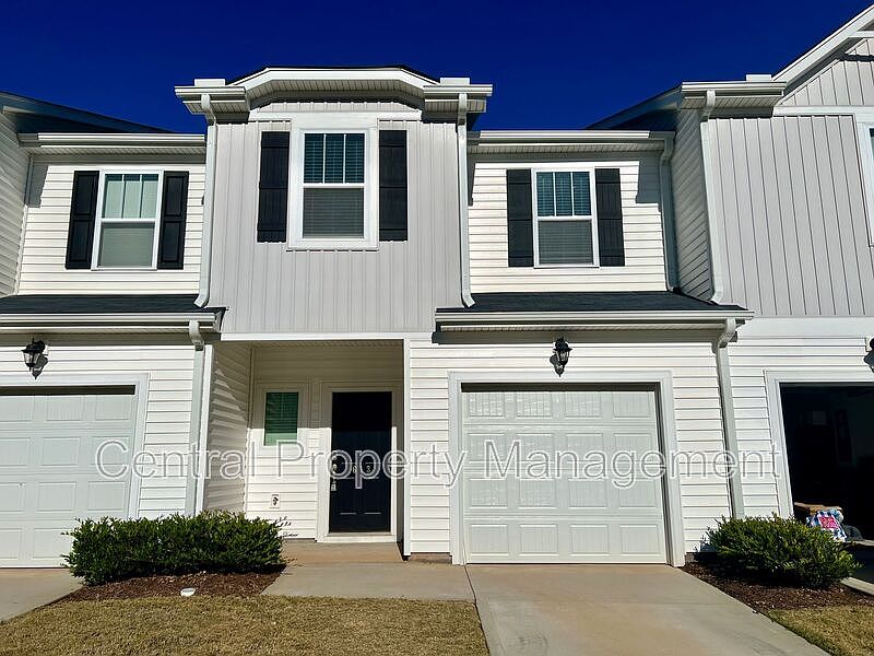 1st image of 613 Reese Ln
