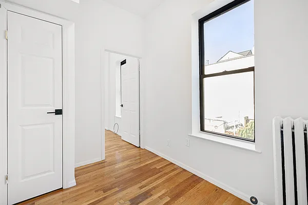 Rented by J PRESTON AND ASSOCIATES INC | media 18