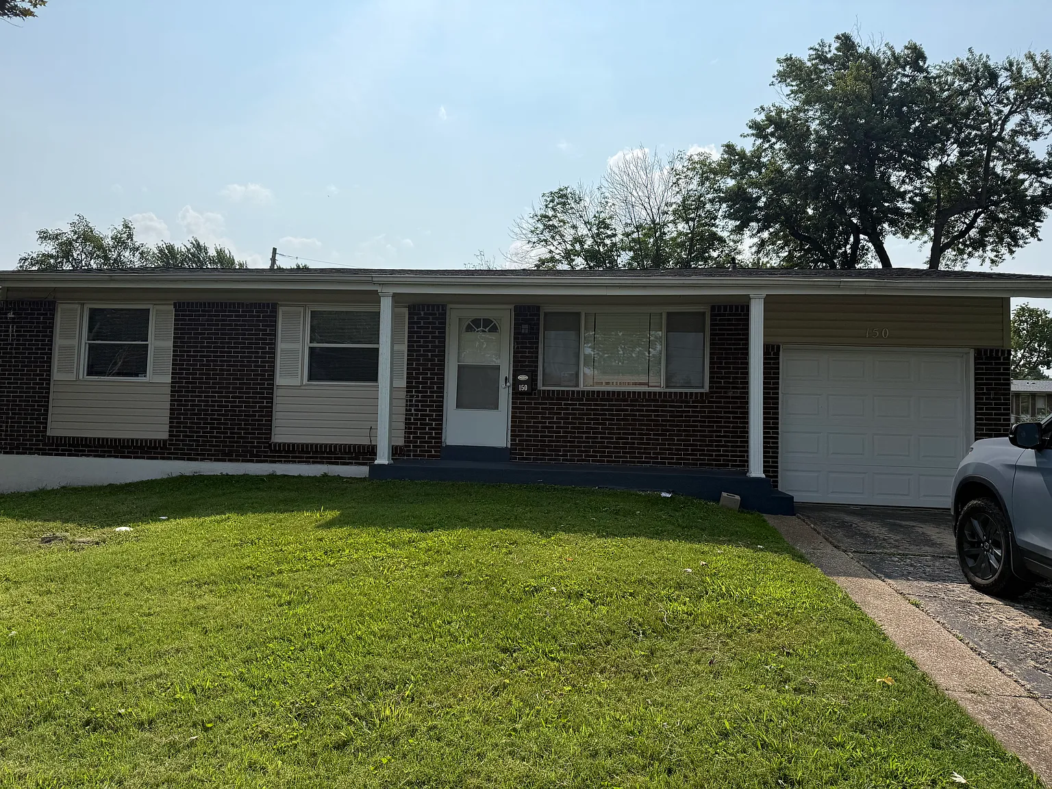 3 bed, 1960 sqft, $2,100 — Photo 1