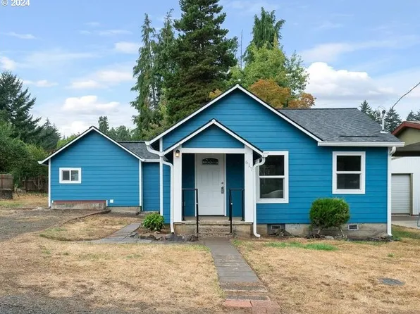 617 SW Cedar Ln, Willamina, OR 97396