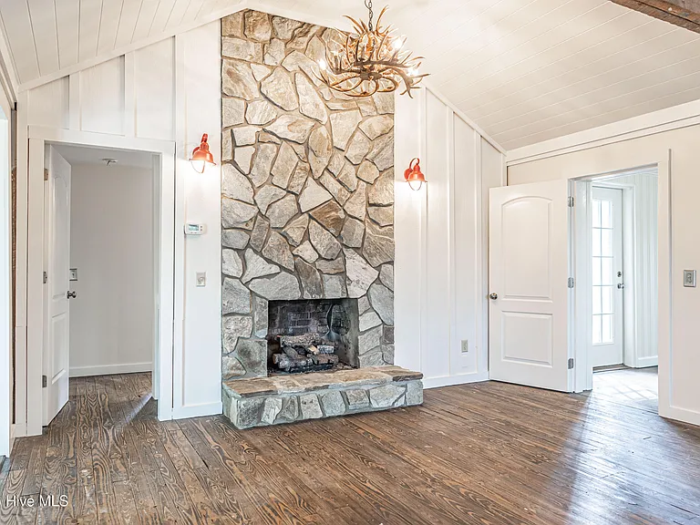 287 Candy Rd — Photo 17