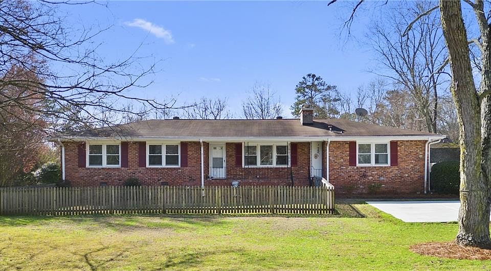 1st image of 932 Red Apple Dr