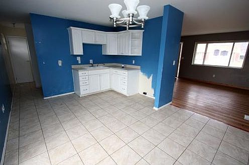 5th image of 1517 Andover Ave