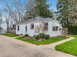 165 S Lakeshore Dr, Racine, WI 53403