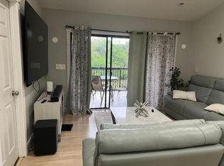 5721 Riverside Dr, Coral Springs, FL 33067