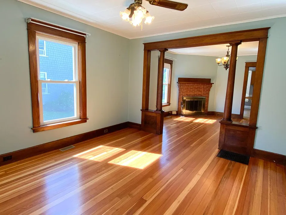 52 West St