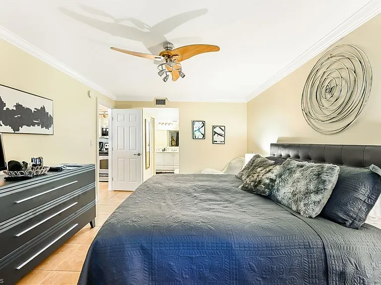 200 Palm Dr #7-R — Photo 8