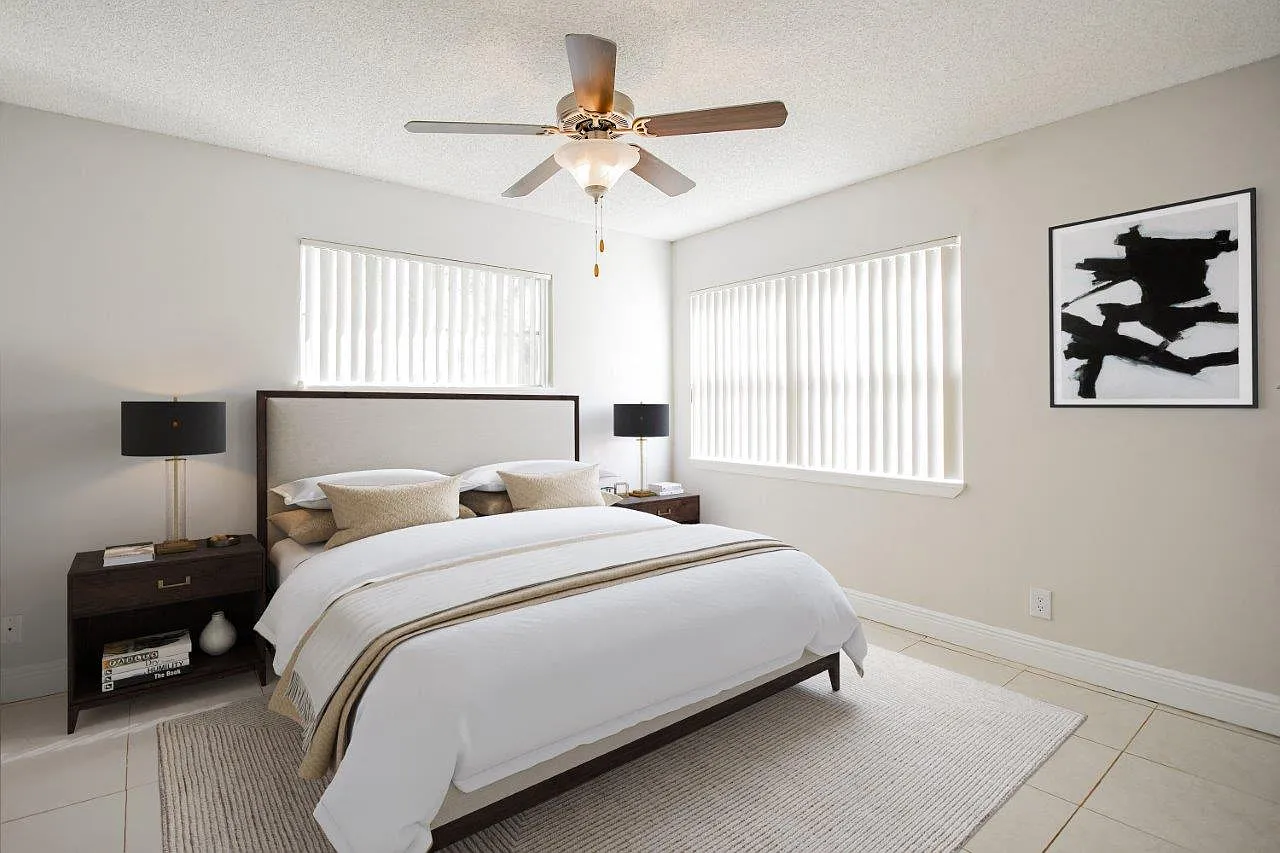 Legacy Lakeview — Photo 4