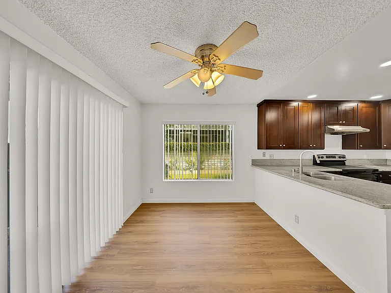 850 Arcadia Ave #5 — Photo 16