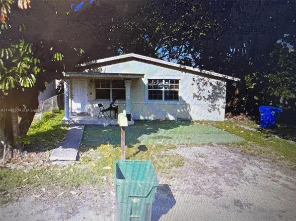 1443 NW 70th St, Miami, FL 33147