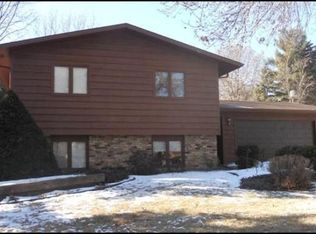 932 Dawn Ave, Shoreview, MN 55126