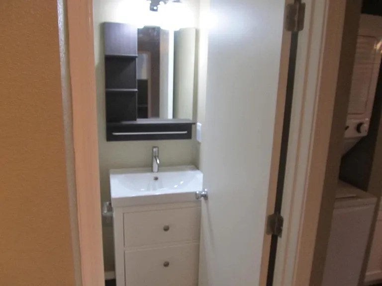 411 Idaho Ave #C — Photo 10