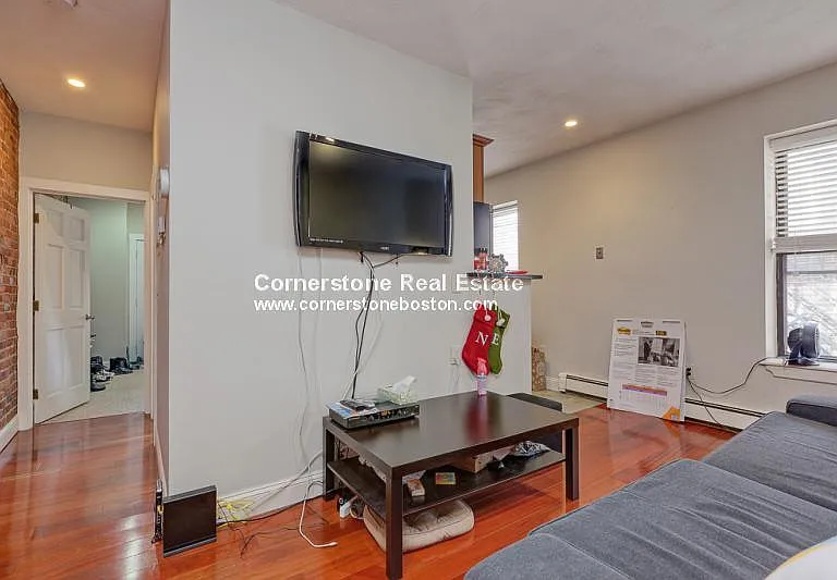 14 Westland Ave #6 — Photo 2
