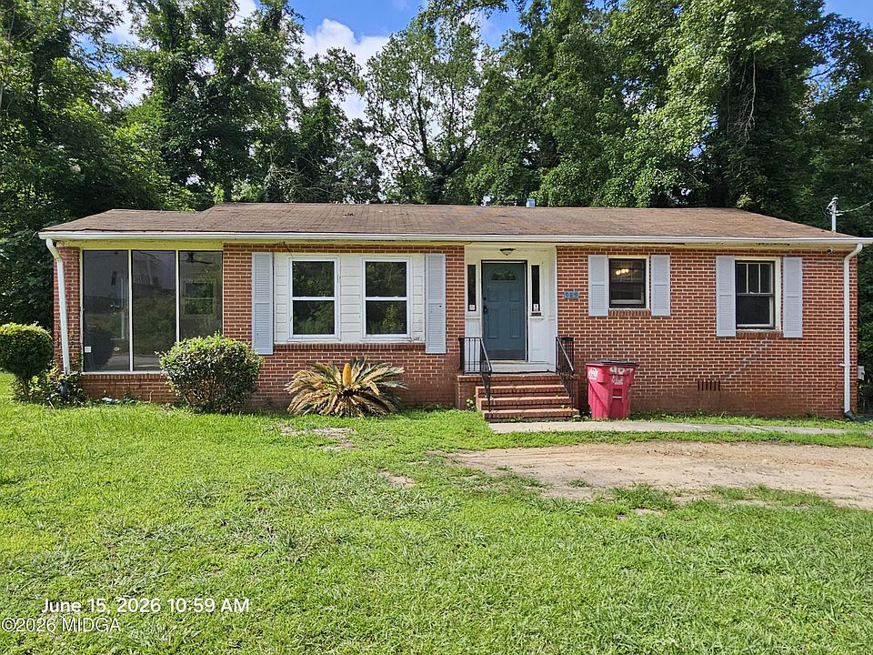 1st image of 989 Curry Pl