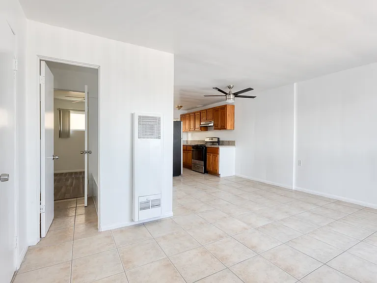 15741 Blaine Ave — Photo 28