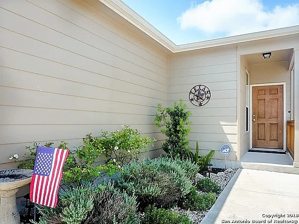 25035 Cambridge Wl — Photo 2