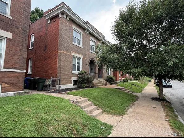 3004 Henrietta St, Saint Louis, MO 63104