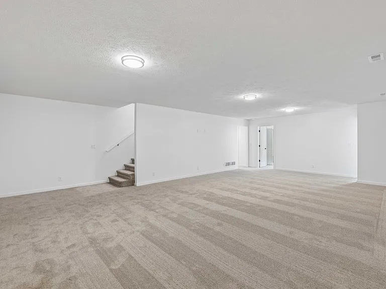 Castle Pine Dr — Photo 14