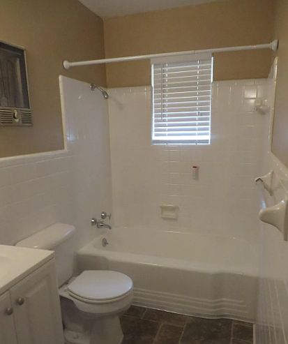 2nd image of 605 Ridgeway Dr