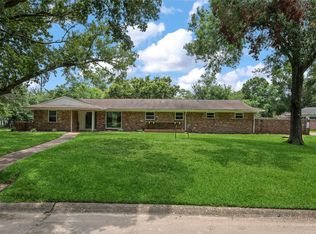 104 Merrilane St, Baytown, TX 77520