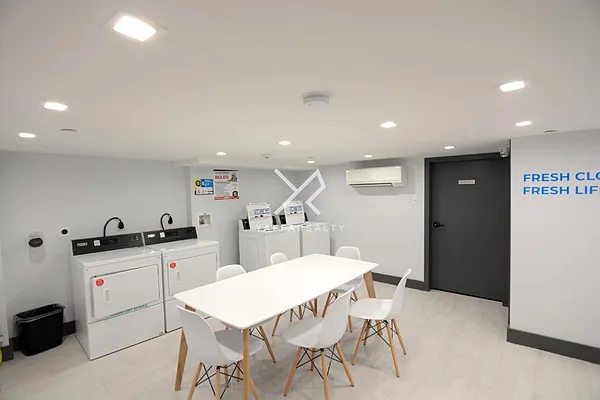 Rented by Yaffa Realty LLC | media 16