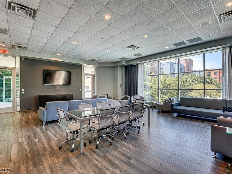 62 E Serene Ave #414 — Photo 5